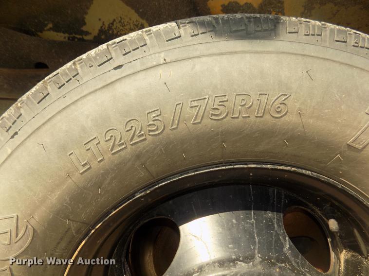 image for item DD2779 1995 GMC G3500 Vandura school bus