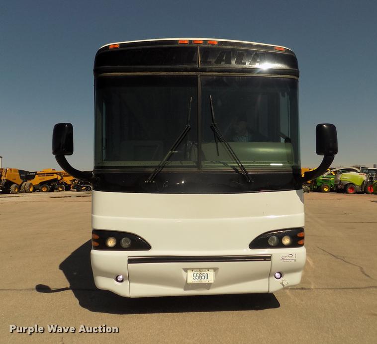 image for item DD2780 2004 Blue Bird Express 4500 coach bus