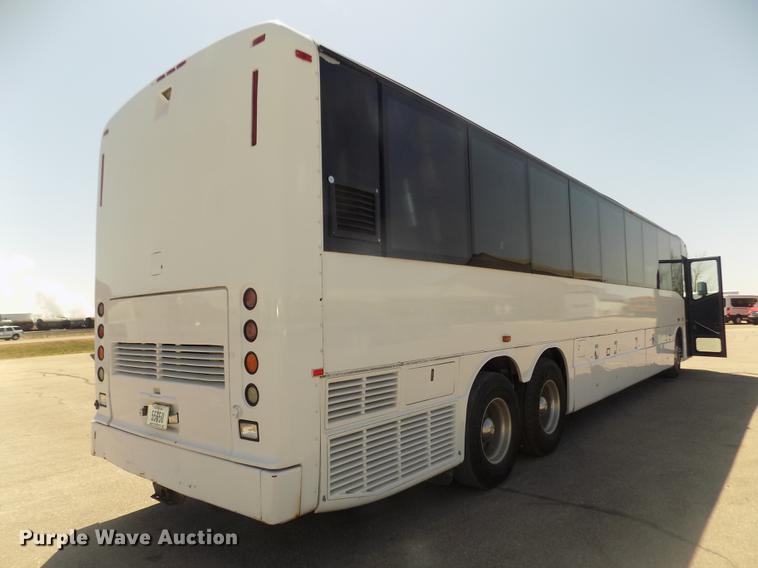 image for item DD2780 2004 Blue Bird Express 4500 coach bus