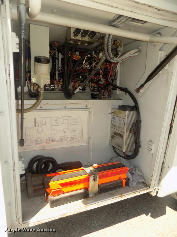 image for item DD2780 2004 Blue Bird Express 4500 coach bus