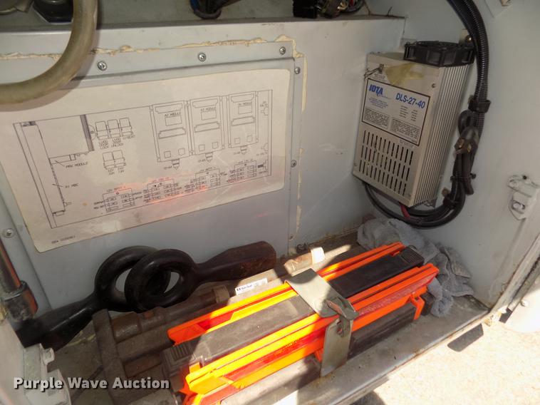 image for item DD2780 2004 Blue Bird Express 4500 coach bus