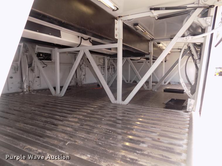 image for item DD2780 2004 Blue Bird Express 4500 coach bus