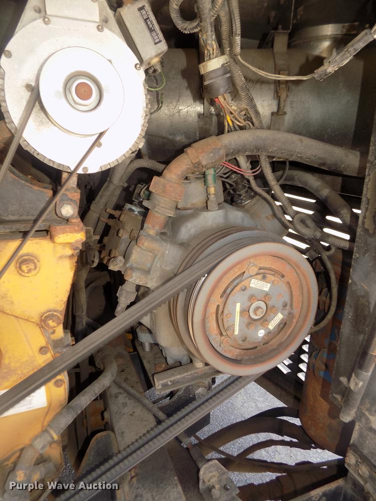 image for item DD2780 2004 Blue Bird Express 4500 coach bus