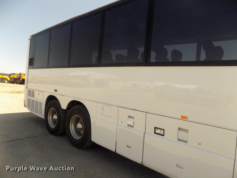 image for item DD2780 2004 Blue Bird Express 4500 coach bus