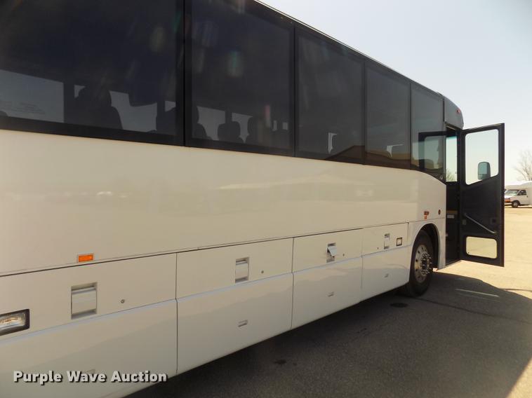 image for item DD2780 2004 Blue Bird Express 4500 coach bus