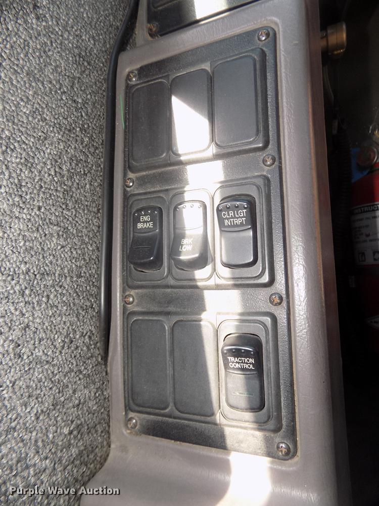 image for item DD2780 2004 Blue Bird Express 4500 coach bus