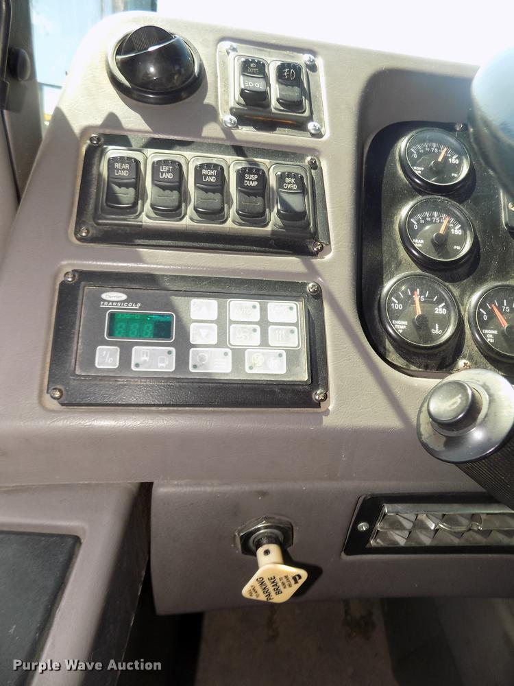 image for item DD2780 2004 Blue Bird Express 4500 coach bus