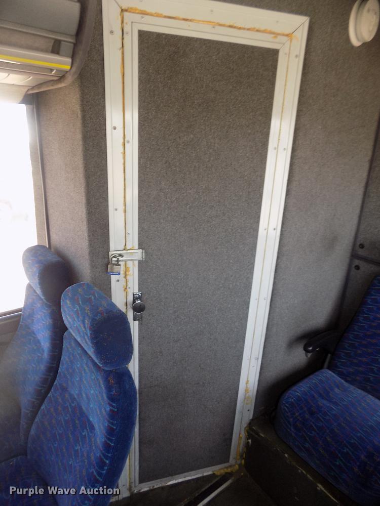 image for item DD2780 2004 Blue Bird Express 4500 coach bus