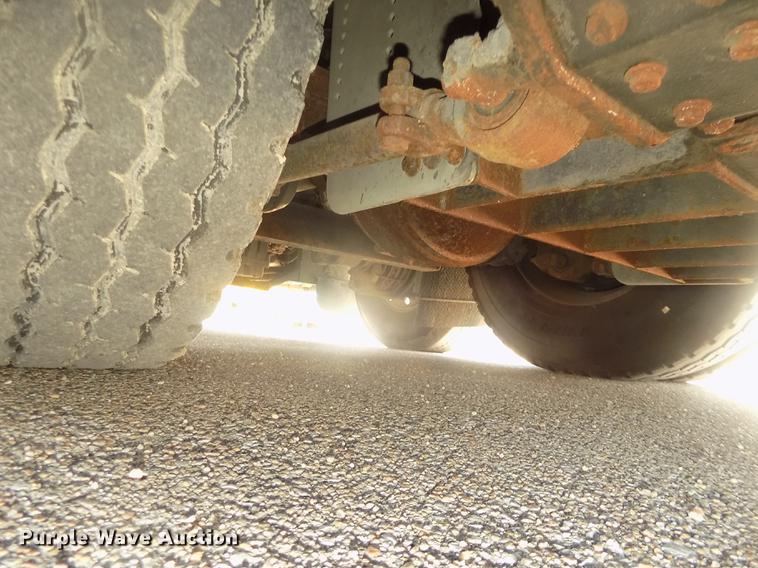 image for item DD2780 2004 Blue Bird Express 4500 coach bus