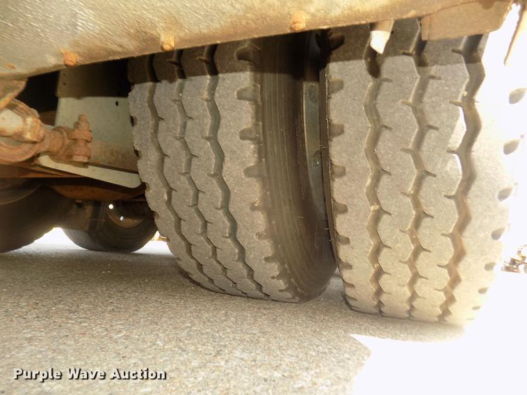 image for item DD2780 2004 Blue Bird Express 4500 coach bus