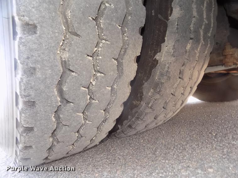 image for item DD2780 2004 Blue Bird Express 4500 coach bus