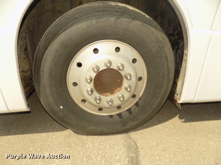 image for item DD2780 2004 Blue Bird Express 4500 coach bus