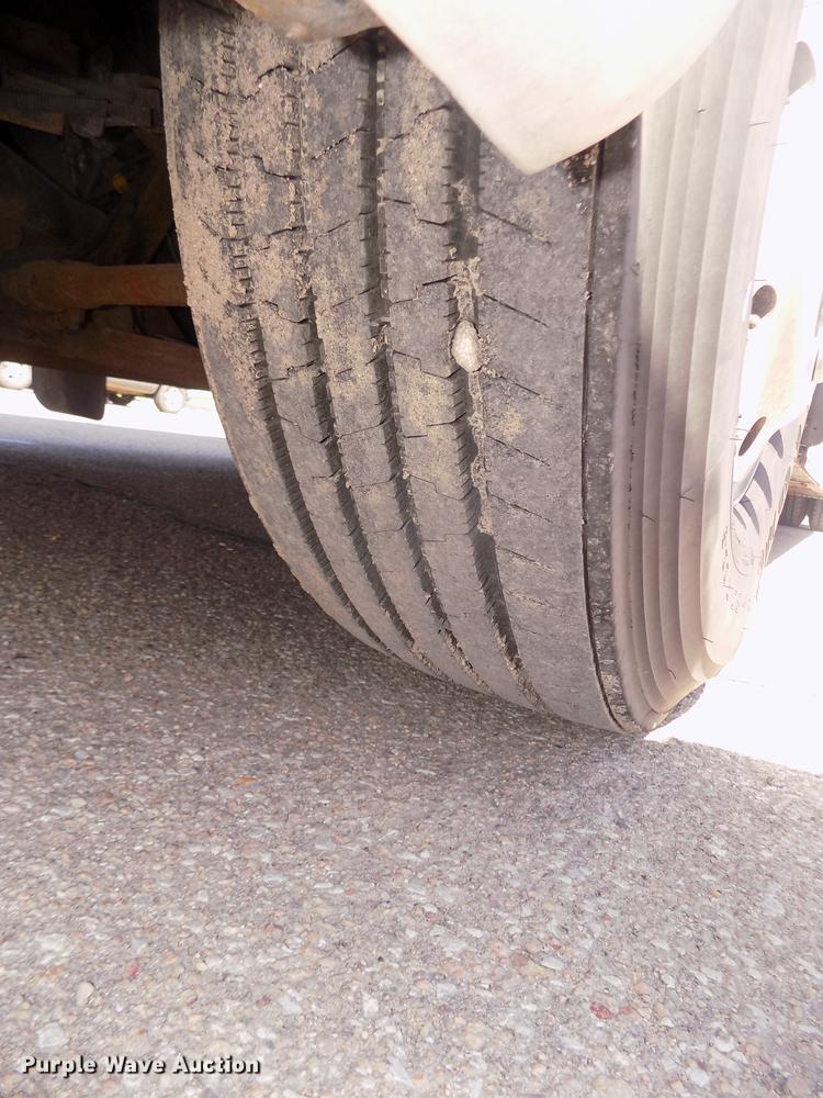 image for item DD2780 2004 Blue Bird Express 4500 coach bus