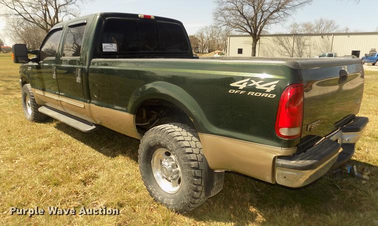 image for item DD2789 2000 Ford F350 Super Duty Lariat Crew Cab pickup truck