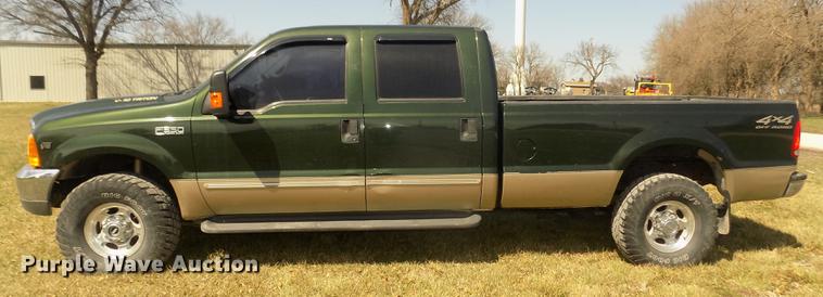 image for item DD2789 2000 Ford F350 Super Duty Lariat Crew Cab pickup truck