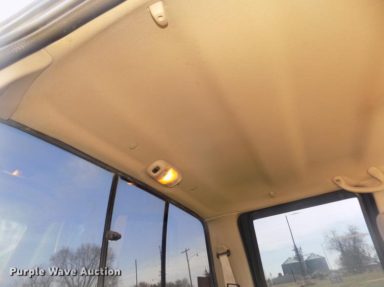 image for item DD2789 2000 Ford F350 Super Duty Lariat Crew Cab pickup truck