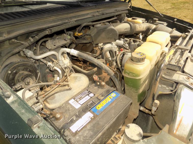 image for item DD2789 2000 Ford F350 Super Duty Lariat Crew Cab pickup truck