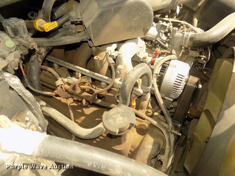 image for item DD2789 2000 Ford F350 Super Duty Lariat Crew Cab pickup truck