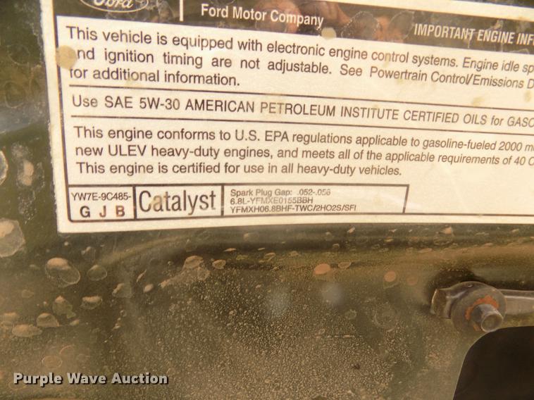 image for item DD2789 2000 Ford F350 Super Duty Lariat Crew Cab pickup truck