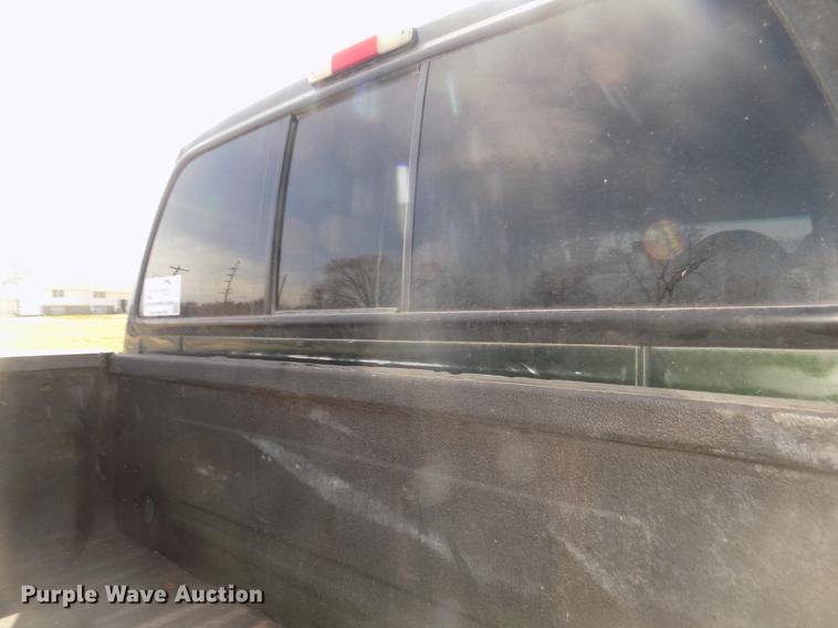 image for item DD2789 2000 Ford F350 Super Duty Lariat Crew Cab pickup truck