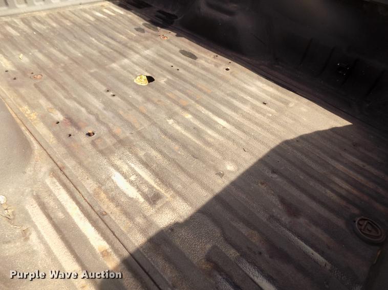 image for item DD2789 2000 Ford F350 Super Duty Lariat Crew Cab pickup truck