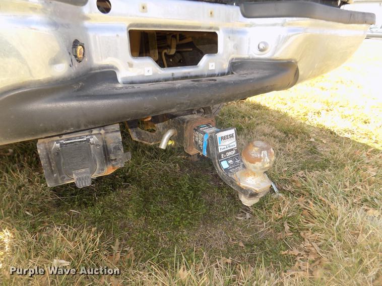 image for item DD2789 2000 Ford F350 Super Duty Lariat Crew Cab pickup truck