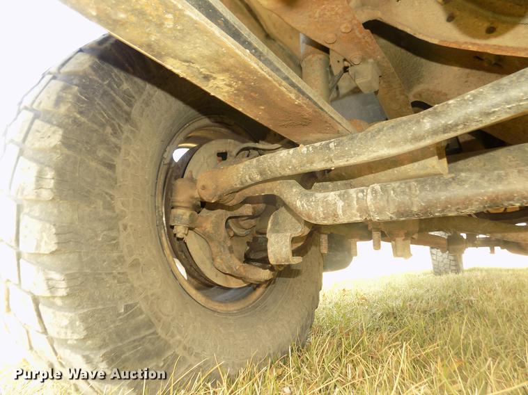 image for item DD2789 2000 Ford F350 Super Duty Lariat Crew Cab pickup truck