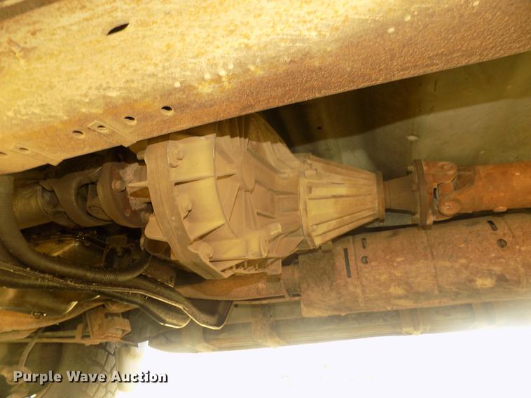 image for item DD2789 2000 Ford F350 Super Duty Lariat Crew Cab pickup truck