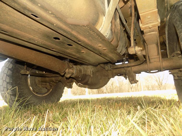 image for item DD2789 2000 Ford F350 Super Duty Lariat Crew Cab pickup truck