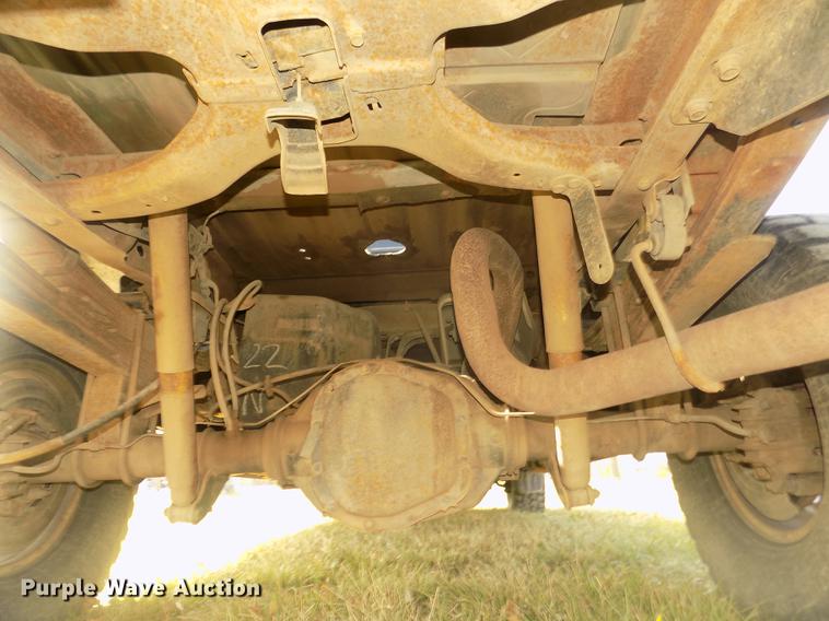 image for item DD2789 2000 Ford F350 Super Duty Lariat Crew Cab pickup truck