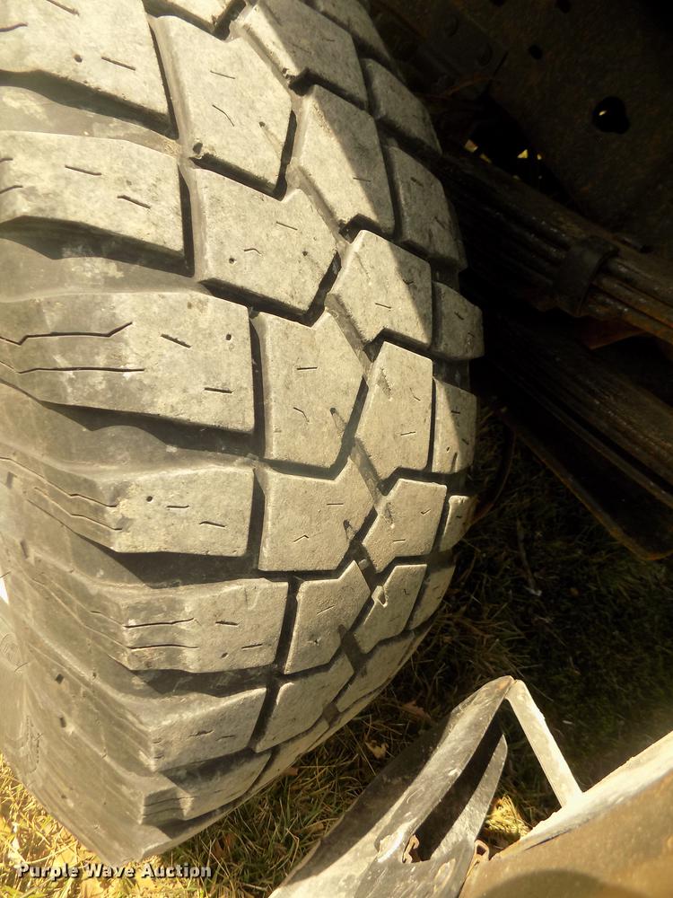 image for item DD2789 2000 Ford F350 Super Duty Lariat Crew Cab pickup truck