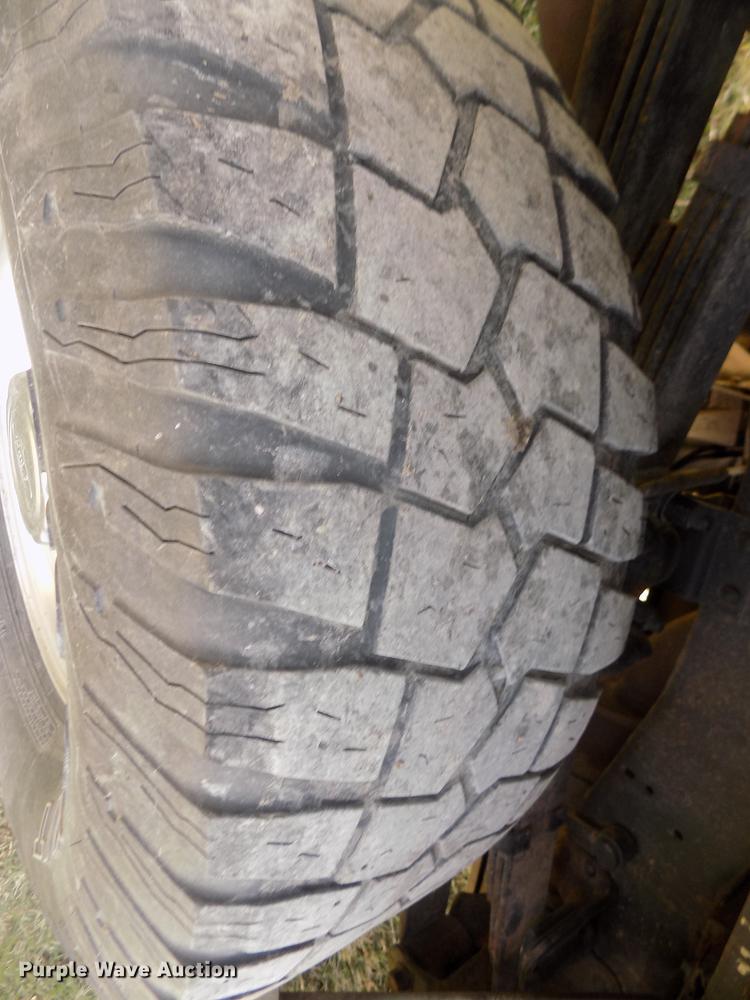 image for item DD2789 2000 Ford F350 Super Duty Lariat Crew Cab pickup truck