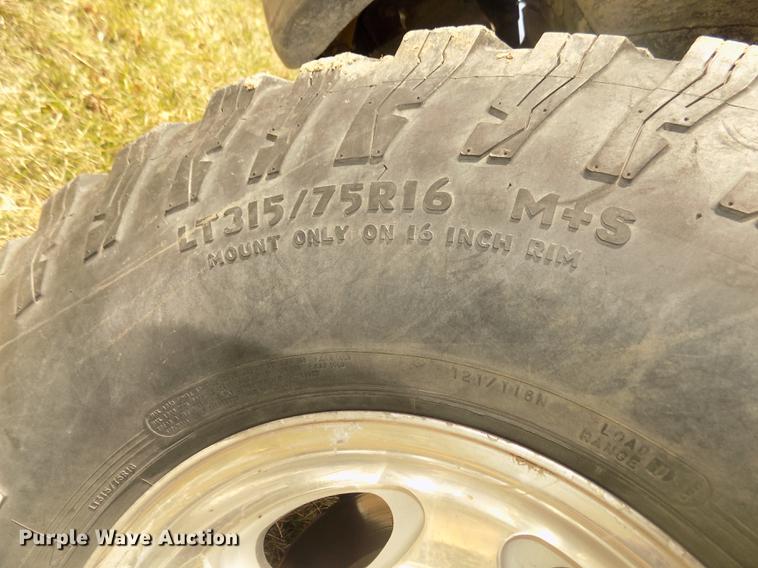 image for item DD2789 2000 Ford F350 Super Duty Lariat Crew Cab pickup truck