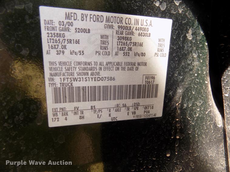 image for item DD2789 2000 Ford F350 Super Duty Lariat Crew Cab pickup truck