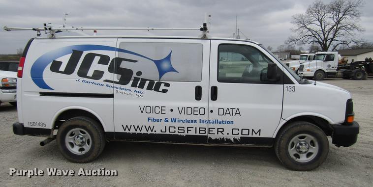 image for item DD7436 2007 Chevrolet Express 1500 van