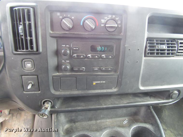 image for item DD7436 2007 Chevrolet Express 1500 van