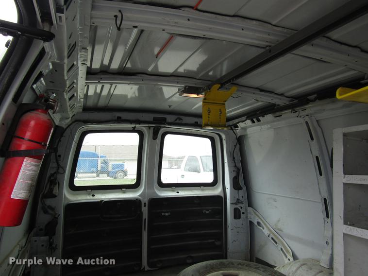 image for item DD7436 2007 Chevrolet Express 1500 van