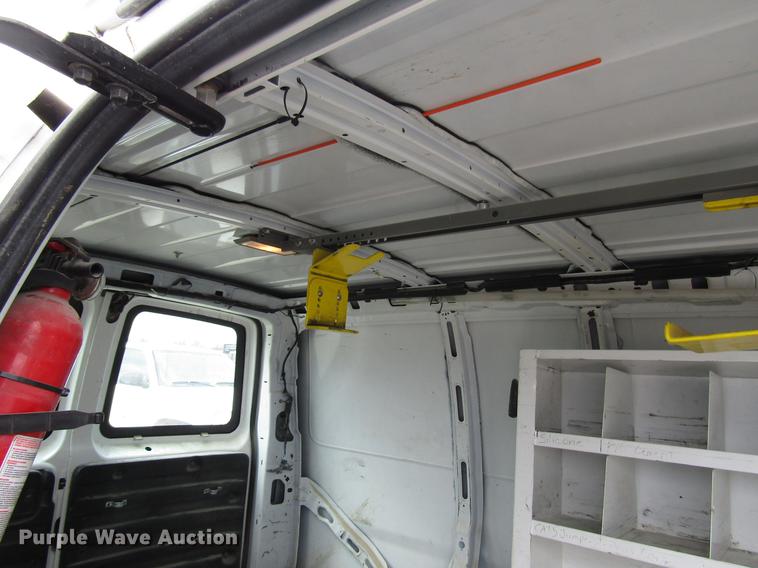 image for item DD7436 2007 Chevrolet Express 1500 van