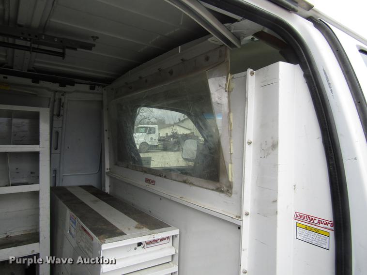 image for item DD7436 2007 Chevrolet Express 1500 van