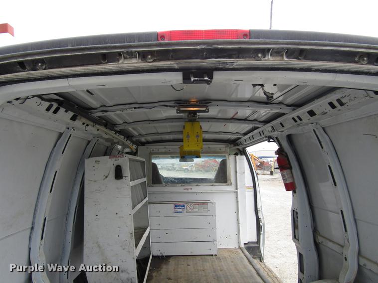 image for item DD7436 2007 Chevrolet Express 1500 van