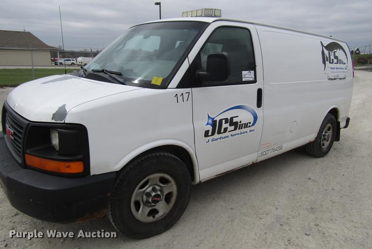 image for item DD7437 2006 GMC Savana G1500 van