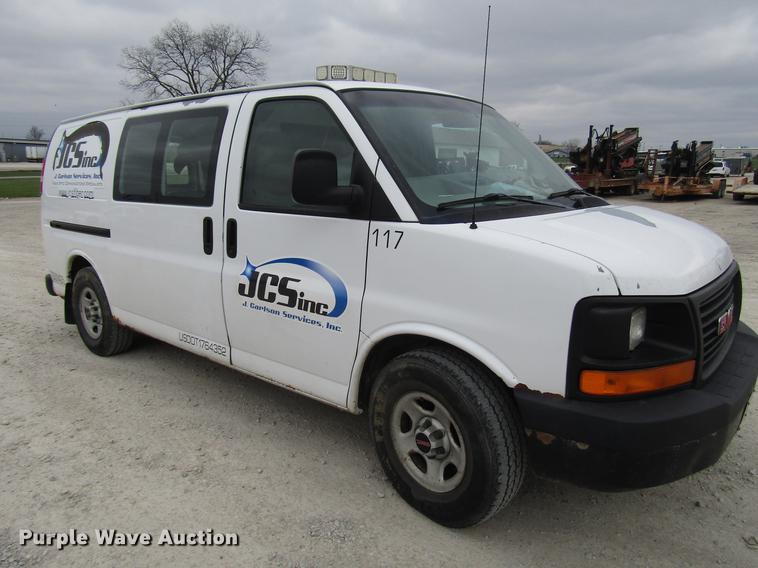 image for item DD7437 2006 GMC Savana G1500 van
