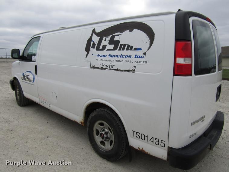 image for item DD7437 2006 GMC Savana G1500 van