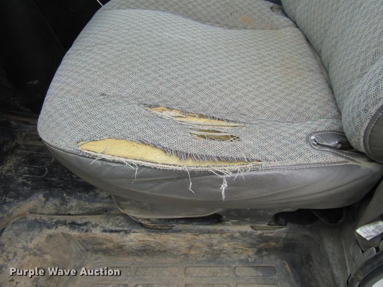 image for item DD7437 2006 GMC Savana G1500 van