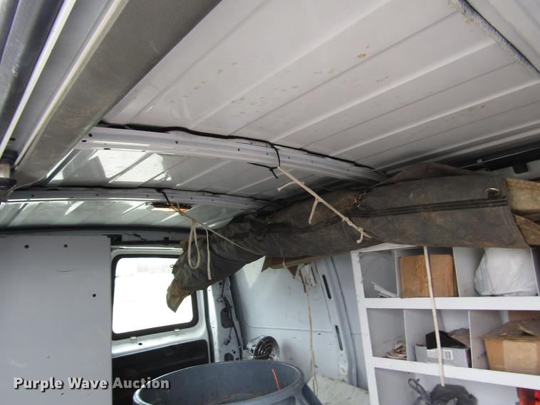 image for item DD7437 2006 GMC Savana G1500 van