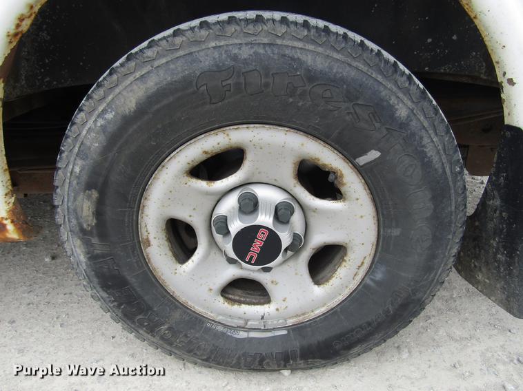 image for item DD7437 2006 GMC Savana G1500 van