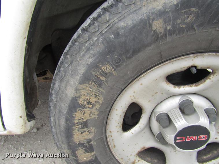 image for item DD7437 2006 GMC Savana G1500 van