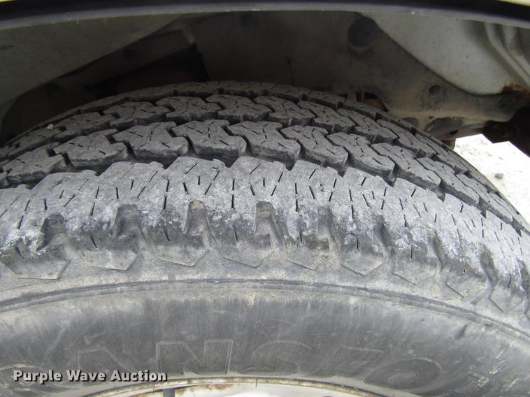 image for item DD7437 2006 GMC Savana G1500 van