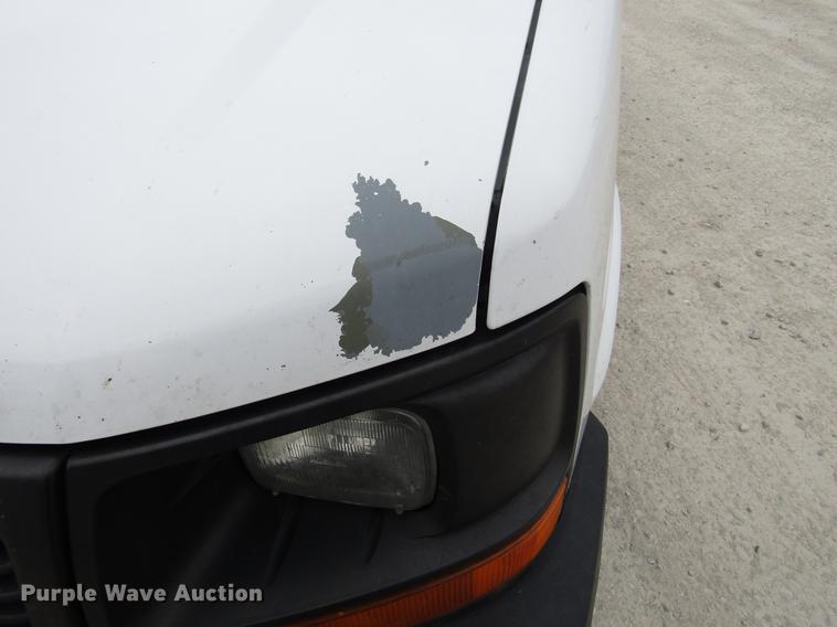 image for item DD7437 2006 GMC Savana G1500 van