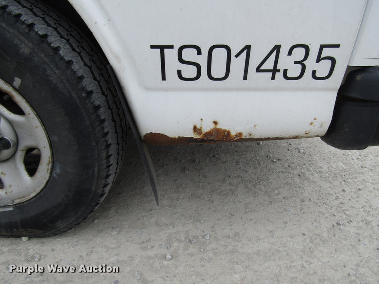 image for item DD7437 2006 GMC Savana G1500 van